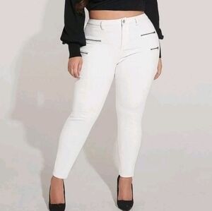 SHEIN ZIPPER WHITEVSKINNY JEANS SZ 3X